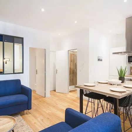 Spacious T2 Near The Halles And The Harbour Apartment *